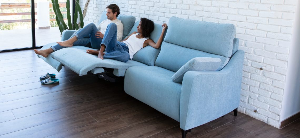 Recliner sofas