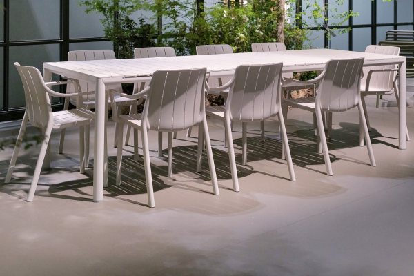 Outdoor garden sets