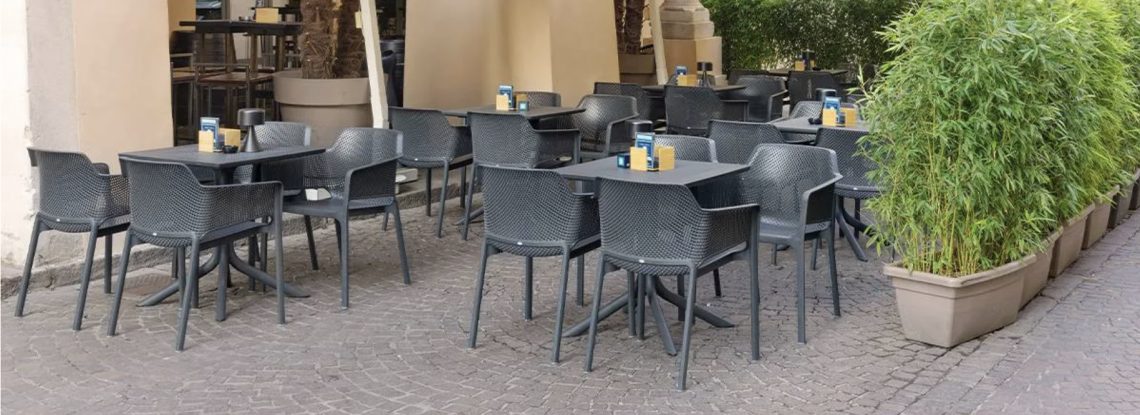 Dining chairs & stools