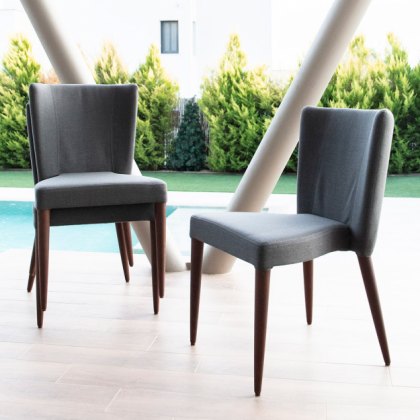 Fama Rock stacking dining chair