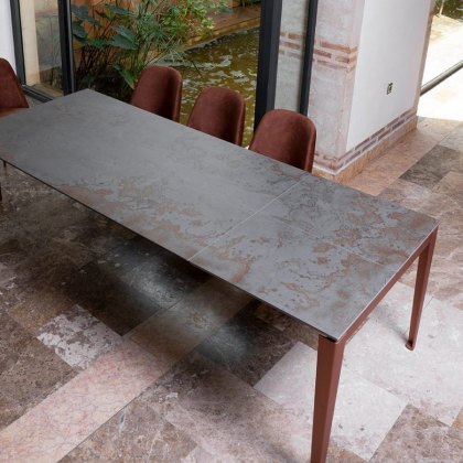 Bilbao extending dekton dining table