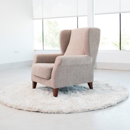 Fama Oscar armchair