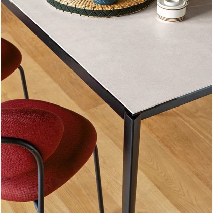 Connubia Calligaris extending Lord table