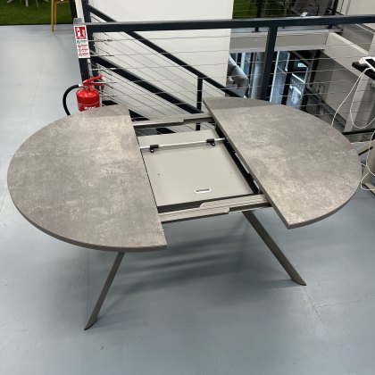 Connubia Calligaris extending Giove table 120-180 x 120cm - P321 ceramic with taupe legs