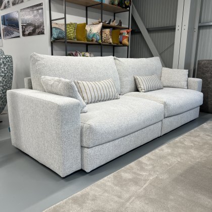 Fama Hector sofa - V low arm