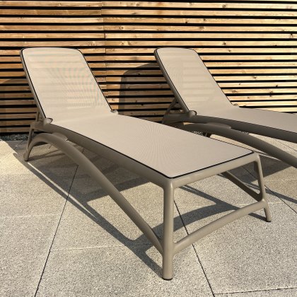 Nardi Atlantico outdoor sun loungers (set of 2) in tortora/tortora (in stock 5 day delivery) Nardi Atlantico outdoor sun loungers (set of 2) in tortora/tortora (in stock 5 day delivery)