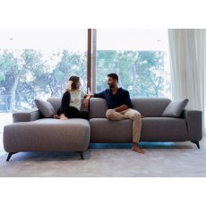 Fama Baltia 2 seater medium with left chaise & dune arms
