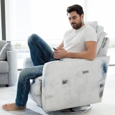 Fama Bonne power recliner armchair