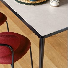 Connubia Calligaris extending Lord table