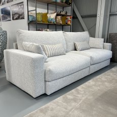 Fama Hector sofa - V low arm
