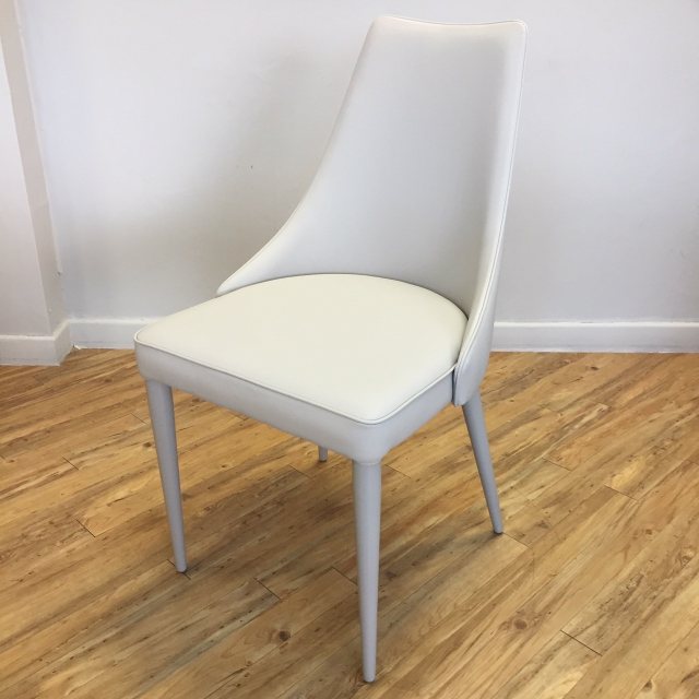 Clara Bontempi dining chair