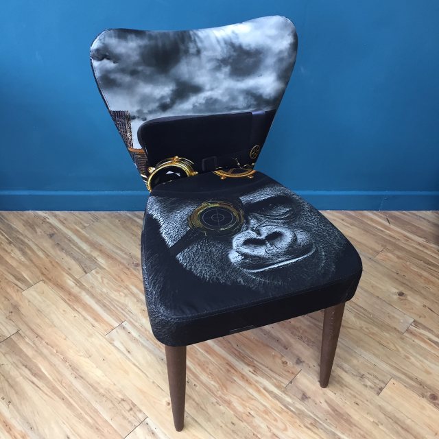 Fama Ginger chair covered in Gorilla