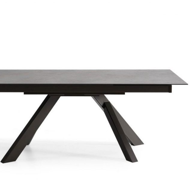 Extending dekton dining table