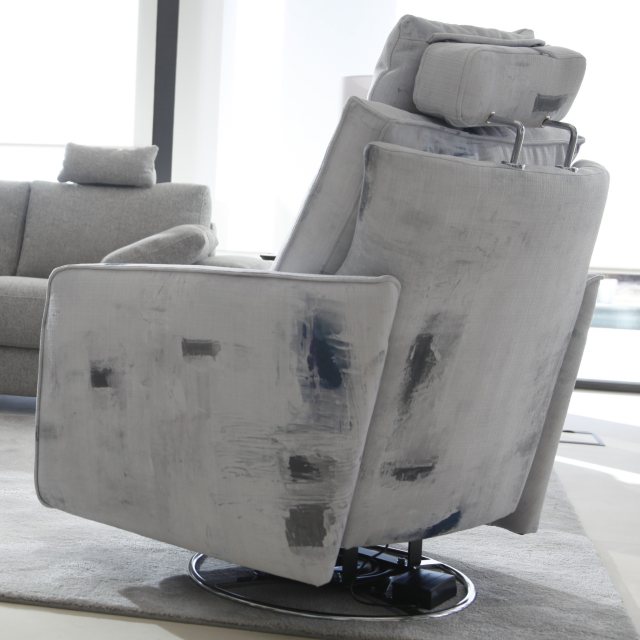 Fama Bonne swivel chair