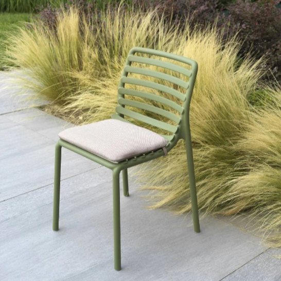 Nardi Doga bistrot dining chair seat pad outdoor set up