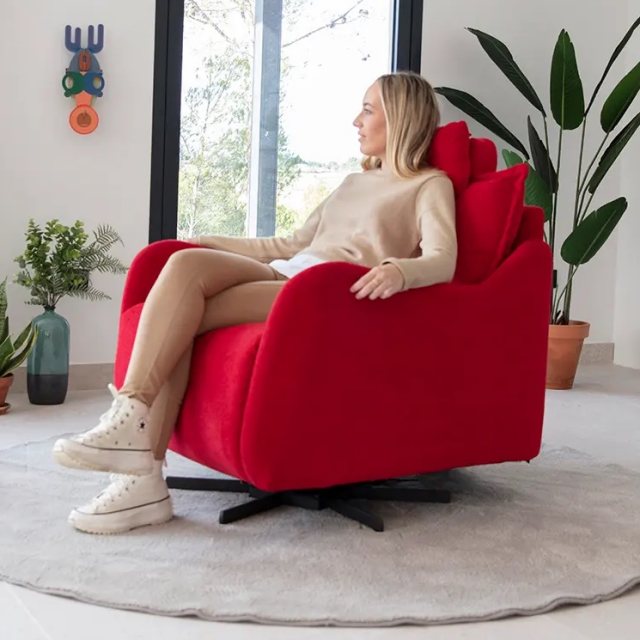 New fama armchair