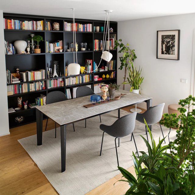 Connubia Calligaris extending Band dining table with ceramic top