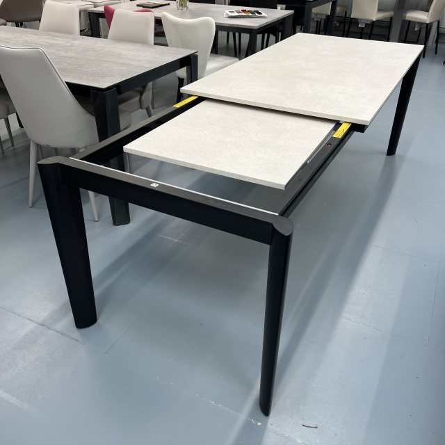 Connubia Calligaris Connubia Calligaris extending Lord table 160-220 x 90 with melamine top & ash smoke legs