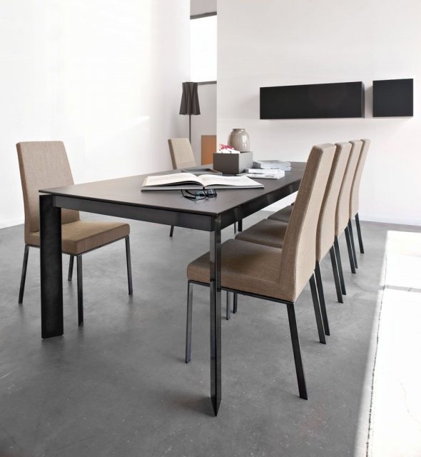 Connubia Calligaris extending Baron table