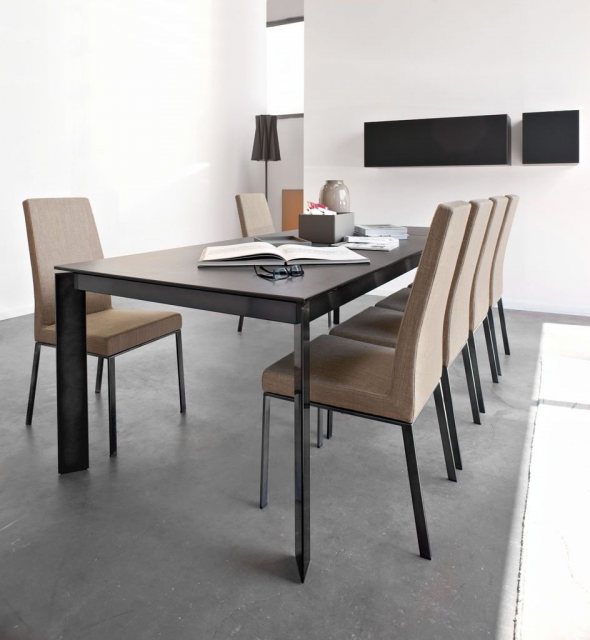 Connubia Calligaris extending Baron table