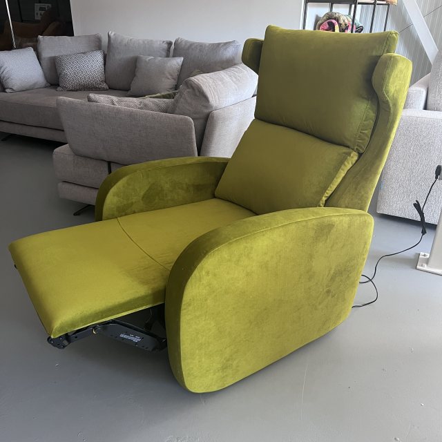 young liftup armchair