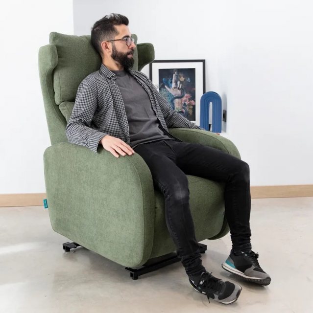 Fam riser armchair