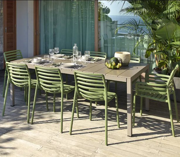 Nardi Rio 140 extending dining set with 6 x Doga bistrot chairs in agave
