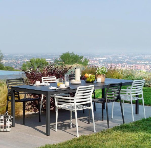 Nardi Rio 140 extending dining set with 6 x Doga dining armchairs in bianco and antracite