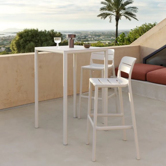Nardi Cassia high barstool - outdoor set-up