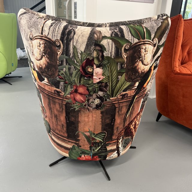 Fama Fama Simone relax armchair with battery pack - Ex.display in Tamarindo