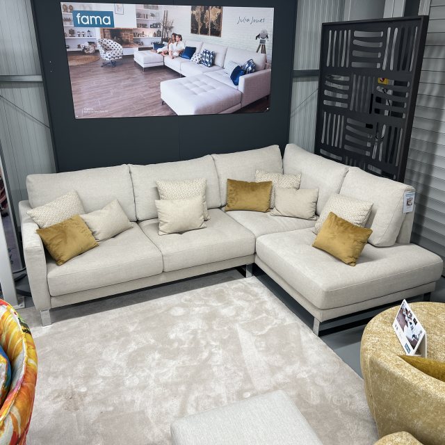 Fama Fama Opera corner sofa - covered in Axis 07