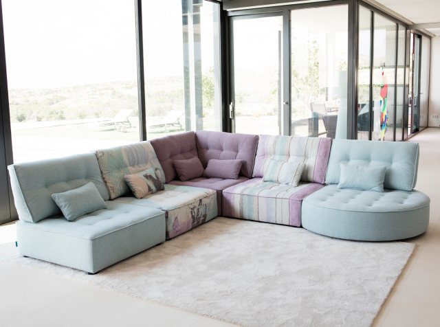 Fama Arianne Love sofa