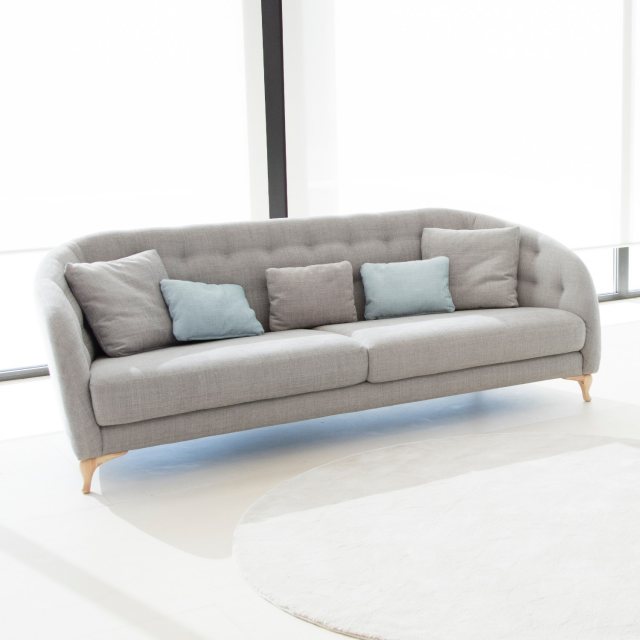 Fama Fama Astoria fabric 4 Seater A sofa