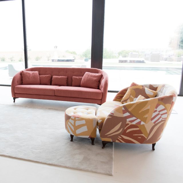 Fama Fama Astoria fabric 4 Seater A sofa