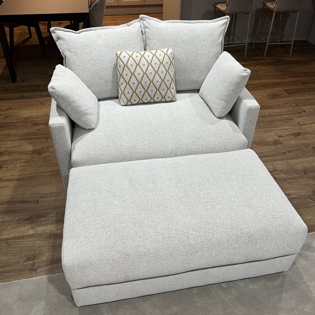 Fama Fedra You&Me armchair