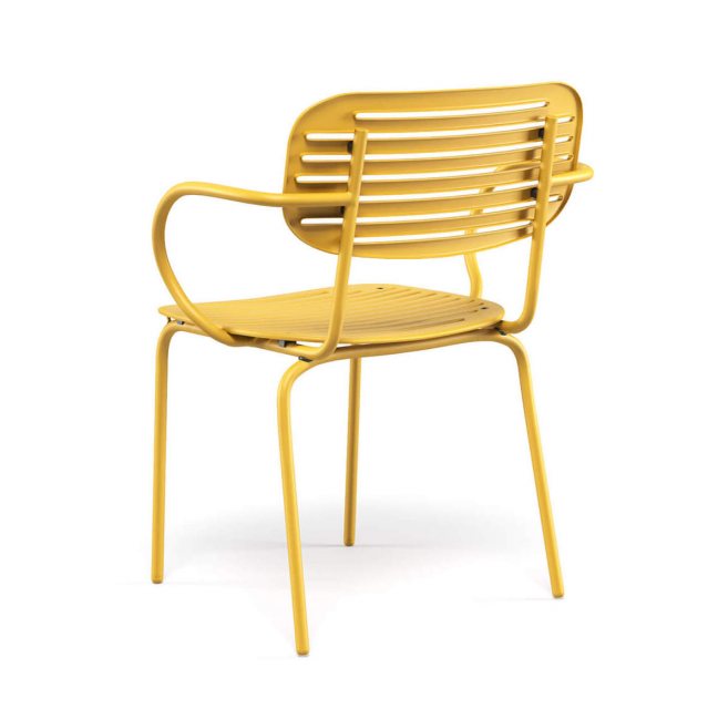 Starbucks coffee outdoor seating chairs