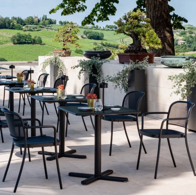 Emu Darwin 522 outdoor dining armchairs