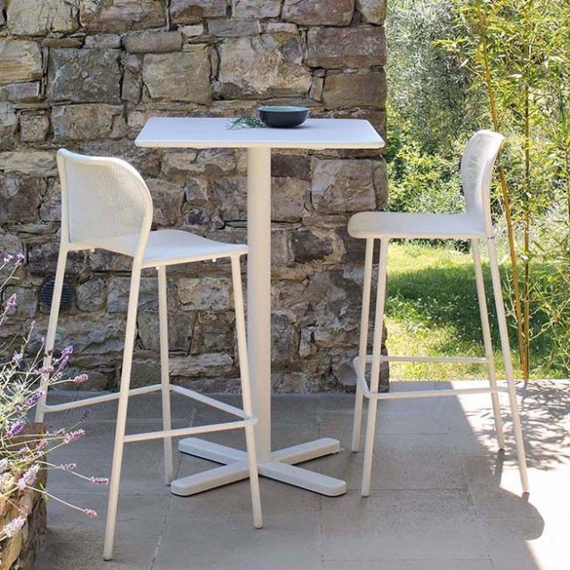 Emu Darwin 523 metal outdoor barstools