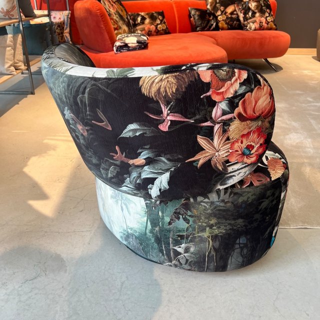 Fama Zora armchair