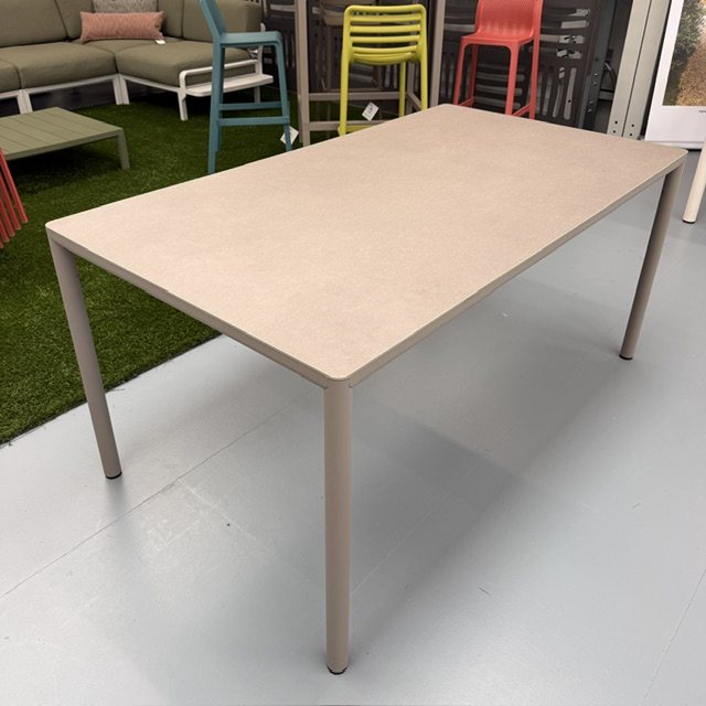 Nardi Piave ex display 160x90 dining table in tortora